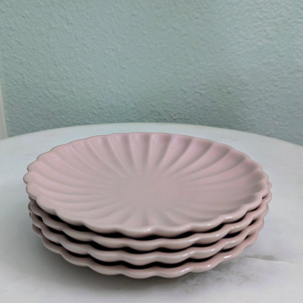 Set of 4 Pink Flutted 6" Plates